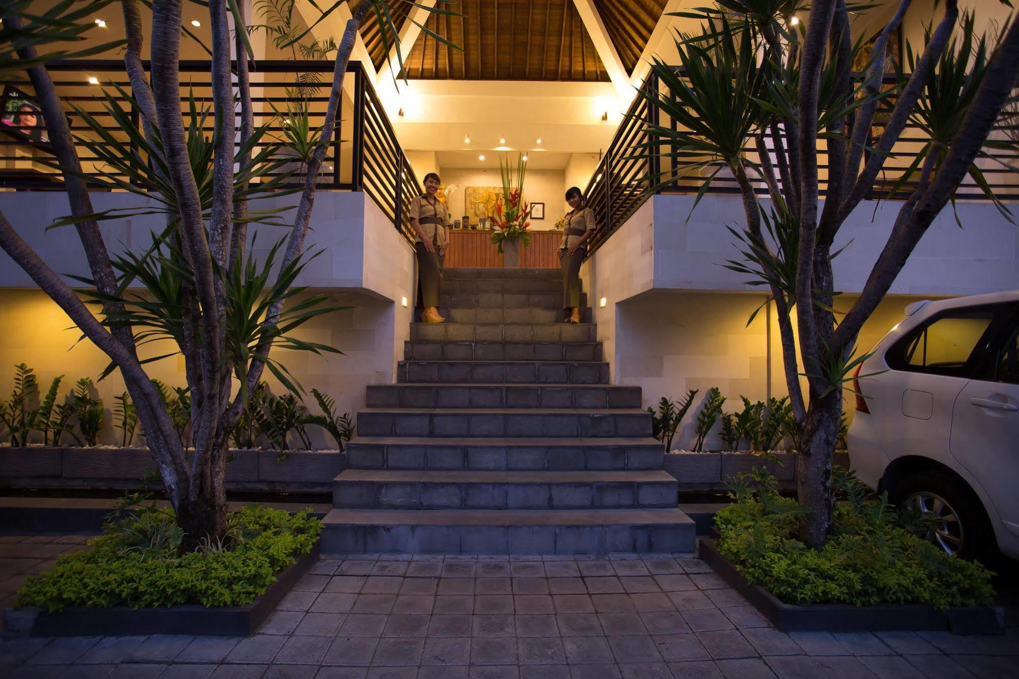 Sandi Agung Villa Seminyak Exterior foto